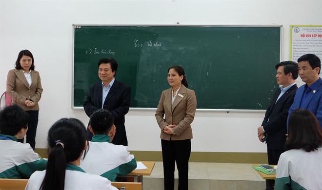 Thứ trưởng Bộ GD-ĐT: Kh&ocirc;ng được để d&ugrave; một học sinh bị l&acirc;y nhiễm từ trường học - Ảnh 1.