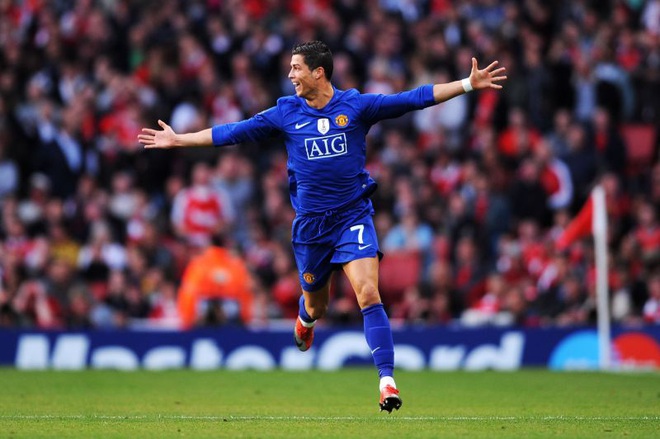 Dù đã rời MU 11 năm, Ronaldo vẫn nắm giữ 3 kỷ lục của đội bóng này - Ảnh 1.