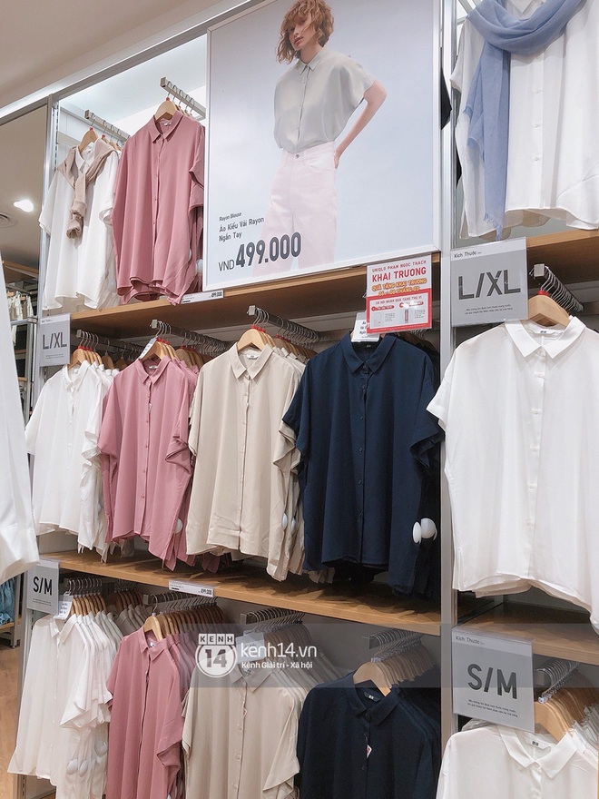 UNIQLO khai trương tại Hà Nội: Cực nhiều món đẹp xịn giá 249k - 499k khiến khách mua nhiều bill khủng, xếp hàng ngày một đông - Ảnh 36.