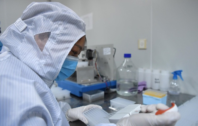 Trung Quốc hy vọng thử nghiệm vắcxin ngừa SARS-CoV-2 vào tháng 4 - Ảnh 1.
