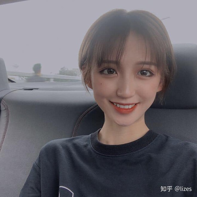 N&agrave;ng thơ sở hữu vẻ đẹp l&agrave; ph&eacute;p cộng giữa IU v&agrave; Hani, hứng l&ecirc;n cắt phăng m&aacute;i t&oacute;c d&agrave;i khiến d&acirc;n t&igrave;nh t&eacute; ngửa - Ảnh 6.