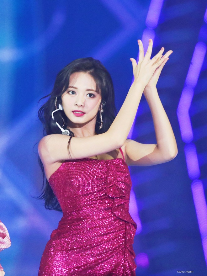 Câu hỏi vạn người tò mò: TWICE có 3 nữ thần nổi nhất Tzuyu, Nayeon và Sana, nhưng ai mới là đại diện của nhóm? - Ảnh 3.