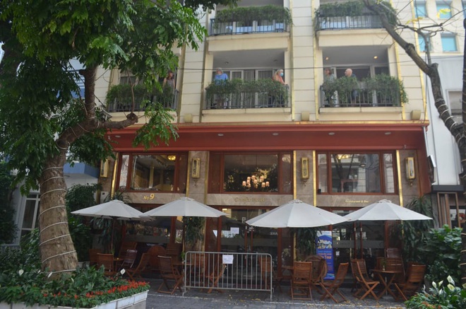 Thêm 2 khách sạn tại Hà Nội có liên quan tới du khách nước ngoài nhiễm COVID-19 - Ảnh 2.