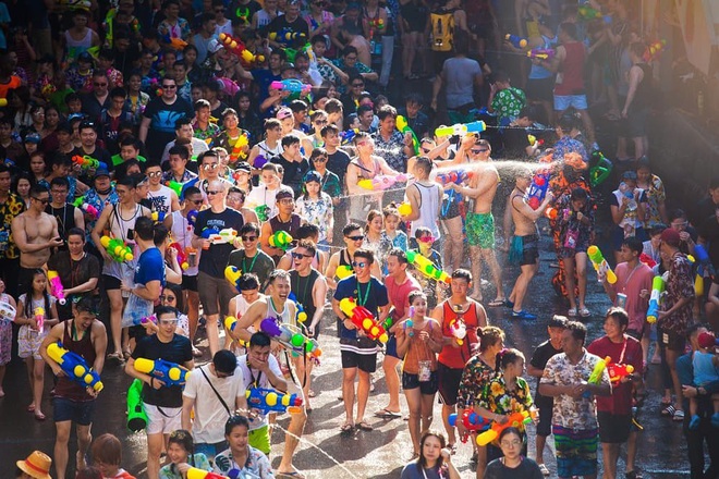 Th&aacute;i Lan k&ecirc;u gọi hủy bỏ lễ hội t&eacute; nước Songkran nổi tiếng v&agrave; loạt sự kiện vui chơi, giải tr&iacute; v&igrave; dịch Covid-19 - Ảnh 4.
