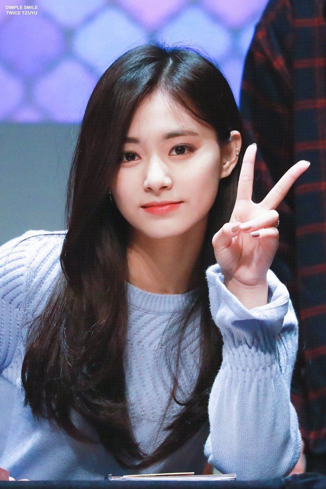 Từ Hàn Quốc trở về Đài Loan, nữ thần Tzuyu (TWICE) phải tự cách ly 14 ngày vì dịch virus Covid-19