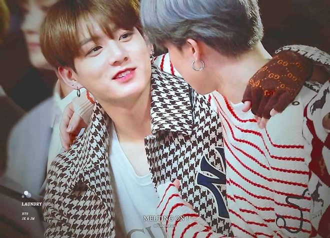 Jimin - Jungkook (Bts) Dắt Tay Nhau Lên Top Trend Thế Giới Nhờ Cảnh “Giường  Chiếu” Trên Show Thực Tế: Thuyền Jikook Ra Khơi!