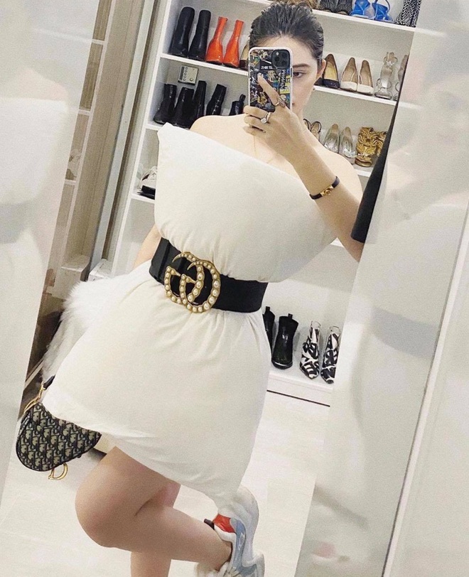 Ch&#226;u B&#249;i v&#224; Kh&#225;nh Linh giữ vững thần th&#225;i fashionista, Trang H&#253; giật giải mặn m&#242;i nhất khi bắt trend thời trang chiếc gối - Ảnh 19.