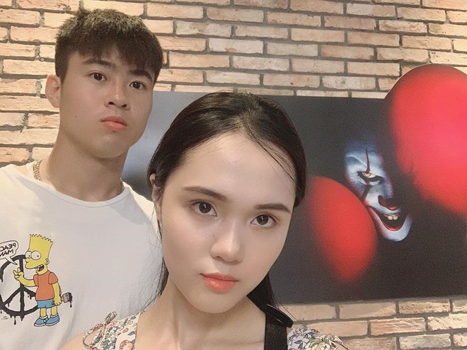 Vợ Duy Mạnh l&agrave; tiểu thư nh&agrave; gi&agrave;u nhưng skincare si&ecirc;u đơn giản chỉ với 2 m&oacute;n để da căng b&oacute;ng như g&aacute;i H&agrave;n - Ảnh 5.