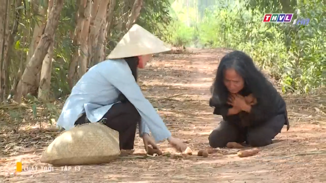 Cậu ba Đức Tiến sao chép nguyên bài Khải Duy cua Thị Bình ở Luật Trời tập 13, liệu có lấy lòng được người đẹp? - Ảnh 16.