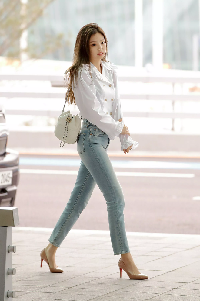 Bạn sẽ muốn sắm bằng hết 4 kiểu quần jeans được Black Pink lăng x&ecirc; để l&ecirc;n đời phong c&aacute;ch  - Ảnh 4.
