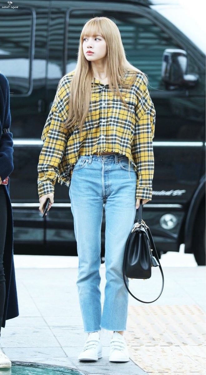 Bạn sẽ muốn sắm bằng hết 4 kiểu quần jeans được Black Pink lăng x&ecirc; để l&ecirc;n đời phong c&aacute;ch  - Ảnh 9.