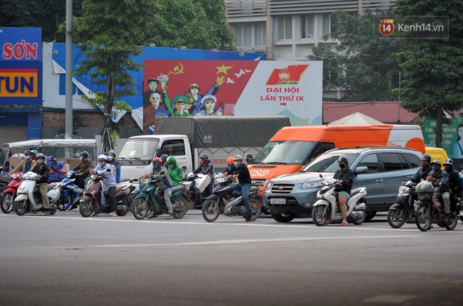 Đề xuất c&aacute;ch ly x&atilde; hội tại H&agrave; Nội th&ecirc;m &iacute;t nhất 1 tuần - Ảnh 2.