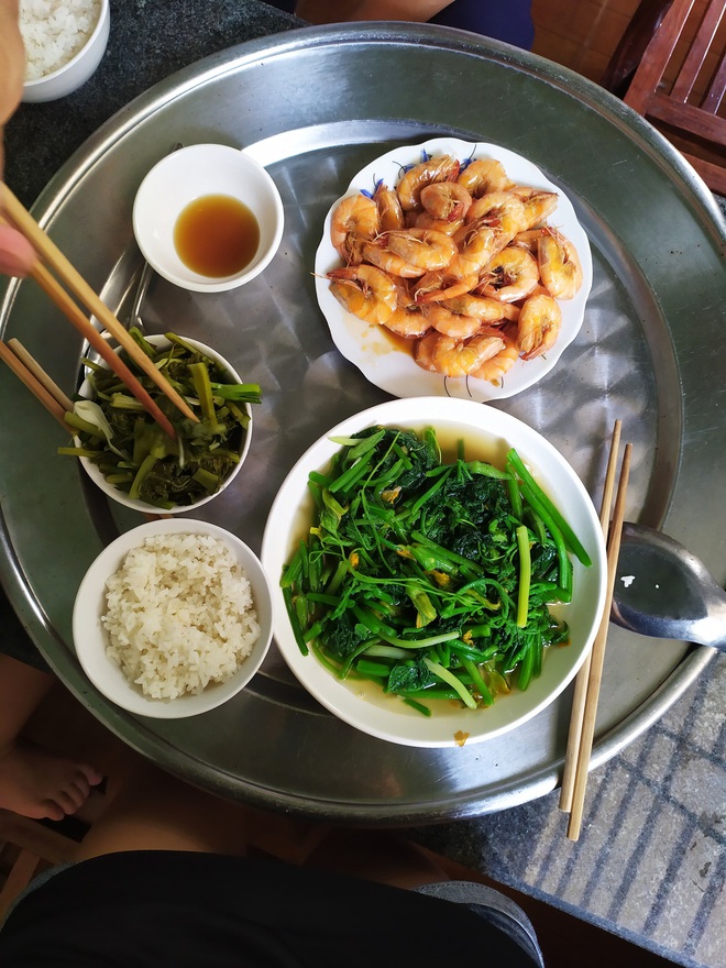 50k c&oacute; đủ để nh&agrave; 3 người ăn một bữa? Tưởng bị l&agrave;m kh&oacute; ai d&egrave; hội g&aacute;i đảm nấu ngay m&acirc;m cơm ngon mắt nh&igrave;n l&agrave; đ&oacute;i liền - Ảnh 15.