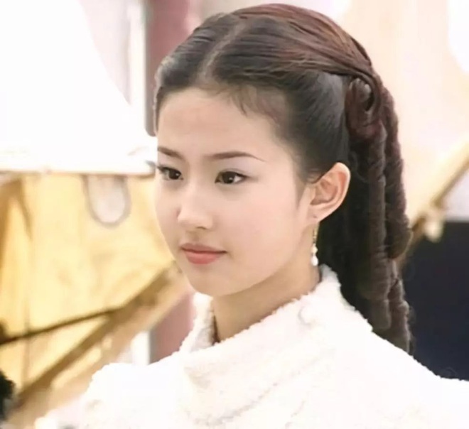 Rộ tin đồn Kim Phấn Thế Gia c&oacute; bản remake, cặp đ&ocirc;i ch&iacute;nh gọi t&ecirc;n Ti&ecirc;u Chiến - Dương Tử? - Ảnh 2.
