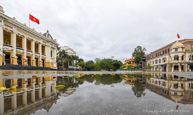 Một Hà Nội lặng thinh giữa những ngày Covid-19: Có thể cách ly xã hội sẽ tiếp tục nhưng những hình ảnh này thì khó quay trở lại - Ảnh 3.