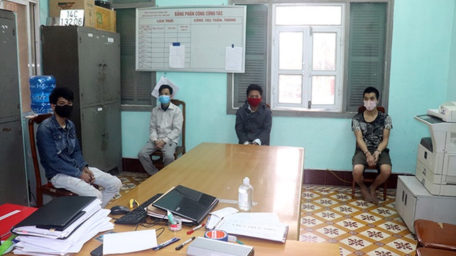 4 thanh niên đánh cán bộ phòng, chống dịch Covid-19 ở Quảng Ninh: Có thể đối diện với nhiều tội danh - Ảnh 1.