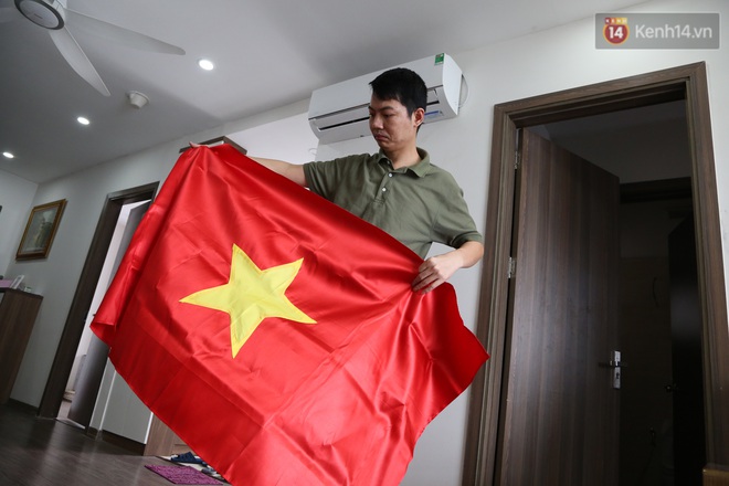 Chung cư tại Hà Nội treo cờ Tổ quốc để cổ vũ tinh thần Việt Nam chiến thắng đại dịch COVID-19 - Ảnh 12.