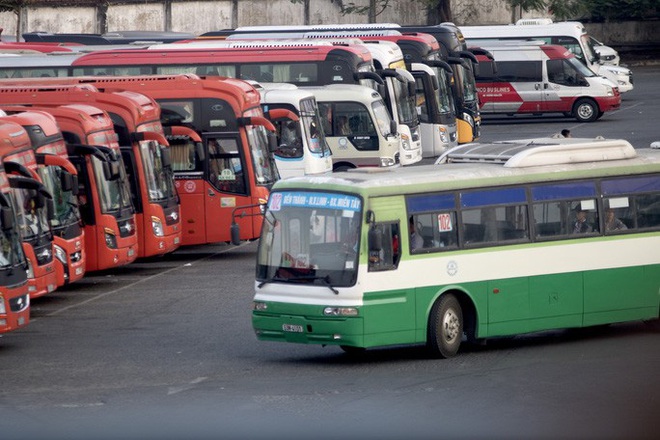 TP.HCM tiếp tục ngưng toàn bộ hoạt động xe khách, buýt, taxi... đến hết 22-4 - Ảnh 1.