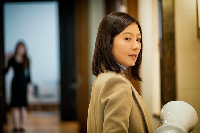 Dàn sao bom tấn 19+ Thế Giới Hôn Nhân: Chị đại chuyên trị phim ngoại tình có át vía được bản sao của Song Hye Kyo? - Ảnh 2.