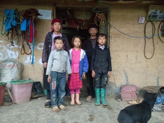 Cậu bé Hà Giang 12 tuổi cõng gạch cay kiếm 18.000 đồng/ngày được hỗ trợ hơn 40 triệu đồng - Ảnh 4.