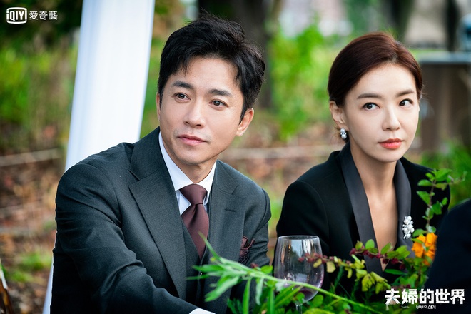 Dàn sao bom tấn 19+ Thế Giới Hôn Nhân: Chị đại chuyên trị phim ngoại tình có át vía được bản sao của Song Hye Kyo? - Ảnh 12.