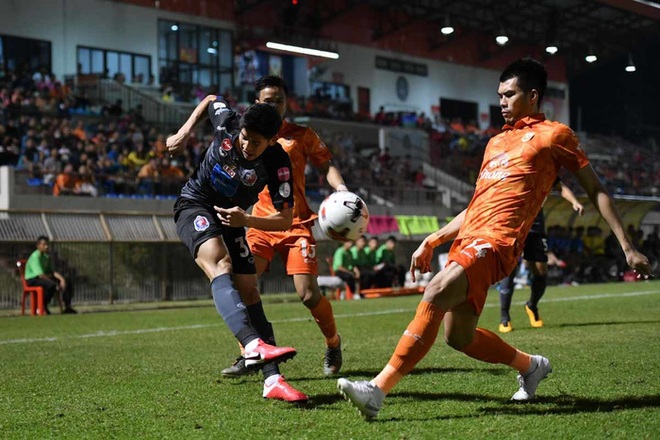Bóng đá Thái Lan lại xôn xao vì đề xuất chẳng giống ai của Liên đoàn, phản đối mạnh nhất là đội bóng của Văn Lâm  - Ảnh 2.