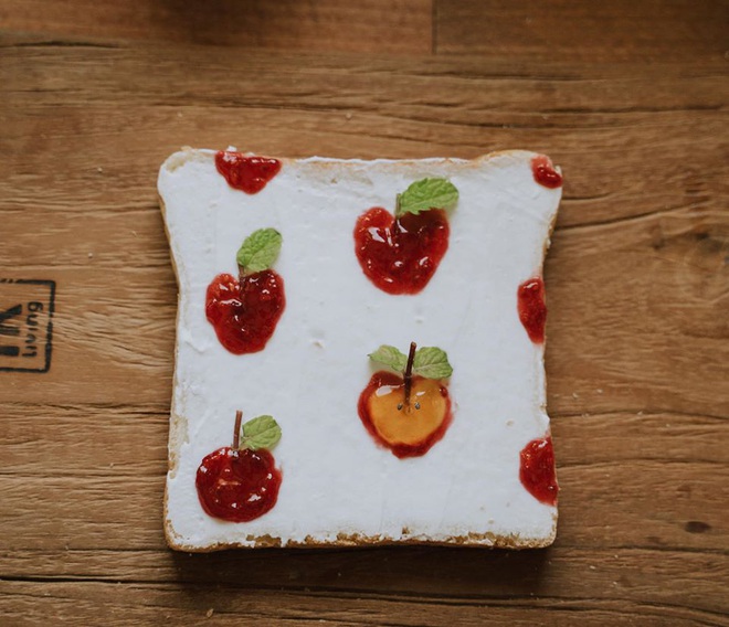 Ng&aacute;n ăn sandwich theo c&aacute;ch b&igrave;nh thường, c&ocirc; n&agrave;ng 9X s&aacute;ng tạo vẽ tranh l&ecirc;n b&aacute;nh m&igrave; cực xinh xắn nhưng lại v&ocirc; c&ugrave;ng dễ l&agrave;m - Ảnh 2.