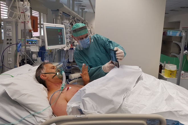 Covid-19 tại t&acirc;m dịch nước &Yacute;: Đau thương qua đi, nhường chỗ cho sự phẫn nộ v&igrave; những sai lầm kh&ocirc;ng đ&aacute;ng c&oacute; - Ảnh 3.