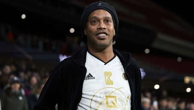 Bị quản thúc trong khách sạn 4 sao, Ronaldinho vẫn đưa ra yêu sách chẳng giống ai: Nghe xong fan chỉ còn biết thêm yêu mến Ro vẩu - Ảnh 1.