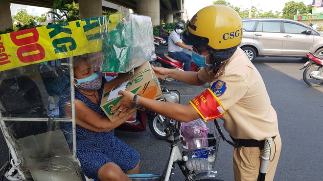 Vì sao tai nạn giao thông ở Sài Gòn diễn biến phức tạp, tăng cao trong mùa dịch Covid-19? - Ảnh 3.