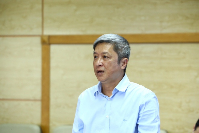 Thứ trưởng Bộ Y tế l&yacute; giải về bệnh nh&acirc;n COVID-19 dương t&iacute;nh trở lại sau khi &acirc;m t&iacute;nh - Ảnh 1.