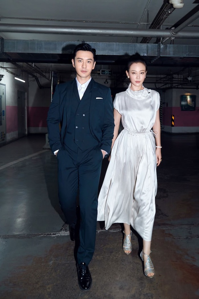 Tạm xa bé thụ Doãn Chính, Huỳnh Hiểu Minh tình tứ bên bạn gái mới tại phim trường - Ảnh 1.