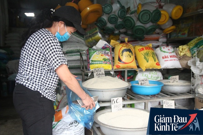 Gặp người chủ trọ ở Hà Nội tặng gạo, nước mắm cho khách thuê mùa dịch Covid -19 - Ảnh 4.