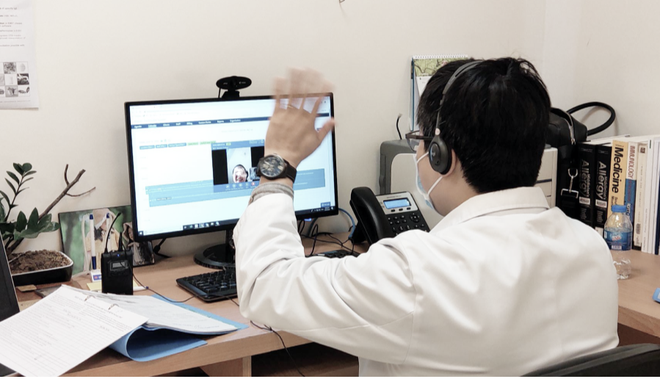 Vinmec triển khai dịch vụ chăm s&oacute;c sức khỏe từ xa trong m&ugrave;a dịch bệnh Covid 19 - Ảnh 1.