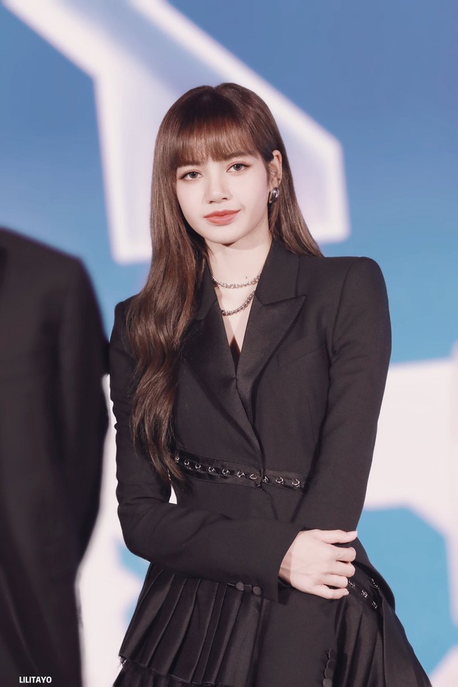 Cựu nhân viên YG từng tiết lộ lý do BLACKPINK không có staff nam, phát ngôn gây chú ý trở lại giữa tâm bão Lisa bị quản lý thân thiết lừa 19 tỷ - Ảnh 2.