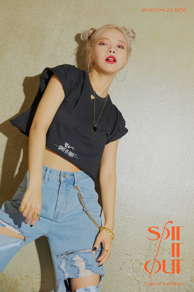 “Hở bạo” với váy trong suốt trong teaser ra mắt solo, main vocal của MAMAMOO bị Knet chê “rẻ tiền”, chỉ trích là kẻ nghiện khoe thân - Ảnh 4.