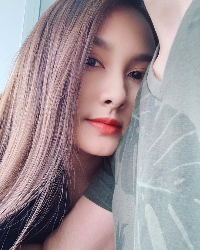 Sao Việt ng&agrave;y đầu nới lỏng c&aacute;ch ly x&atilde; hội: Vũ Khắc Tiệp h&agrave;o hứng ra đường, Bảo H&acirc;n bị nhắc nhở v&igrave; chuyện khẩu trang - Ảnh 10.