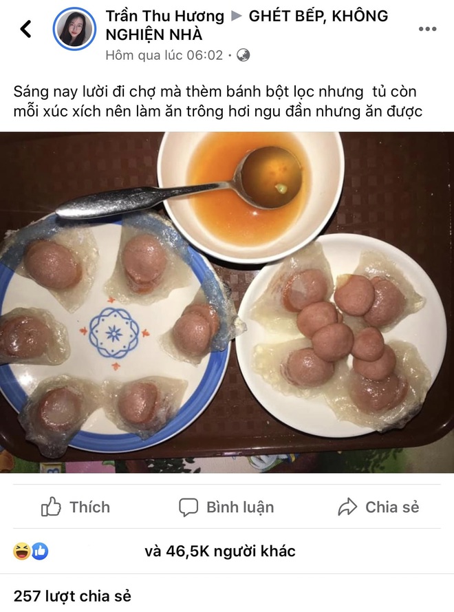 Sáng tạo mới lạ nhưng lại ăn được, cô nàng khiến mọi người không khỏi tò mò về món bánh bột lọc nhân...xúc xích chưa thấy bao giờ - Ảnh 1.