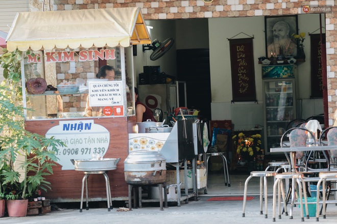 Quán ăn và cafe ở Sài Gòn chính thức đón khách, có nơi đã chật kín chỗ ngồi - Ảnh 6.