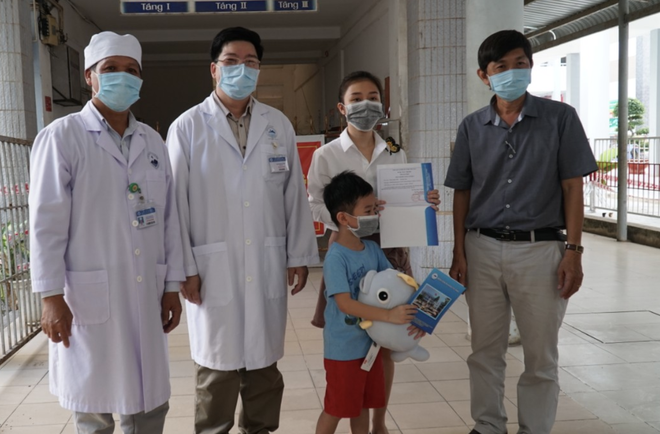 Tin vui: Ca nhiễm Covid-19 duy nhất ở Đồng Nai khỏi bệnh, toàn miền Nam đã điều trị thành công cho 70/71 bệnh nhân - Ảnh 2.