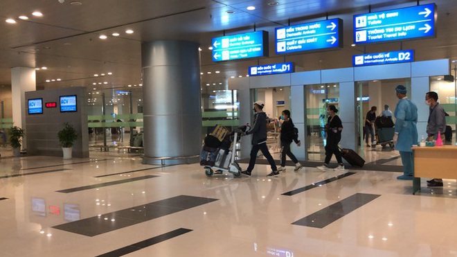 Sân bay Cần Thơ đón 215 công dân từ Singapore về nước - Ảnh 2.
