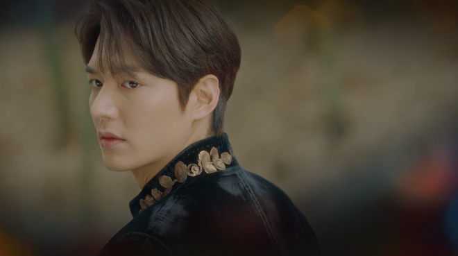 Preview Qu&acirc;n Vương Bất Diệt tập 4: Kim Ph&acirc;n Lee Min Ho về nước đ&iacute;nh lại hột xo&agrave;n, lễ tang ho&agrave;ng gia cực ho&agrave;nh tr&aacute;ng đ&oacute; l&agrave; ai? - Ảnh 1.