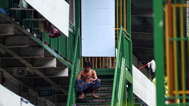 Covid-19 để lộ ra mặt trái của xã hội Singapore: Có một tầng lớp đã và đang bị phân biệt rõ ràng đến đáng sợ - Ảnh 6. Covid-19 để lộ ra mặt trái của xã hội Singapore: Có một tầng lớp đã và đang bị phân biệt rõ ràng đến đáng sợ - Ảnh 6.