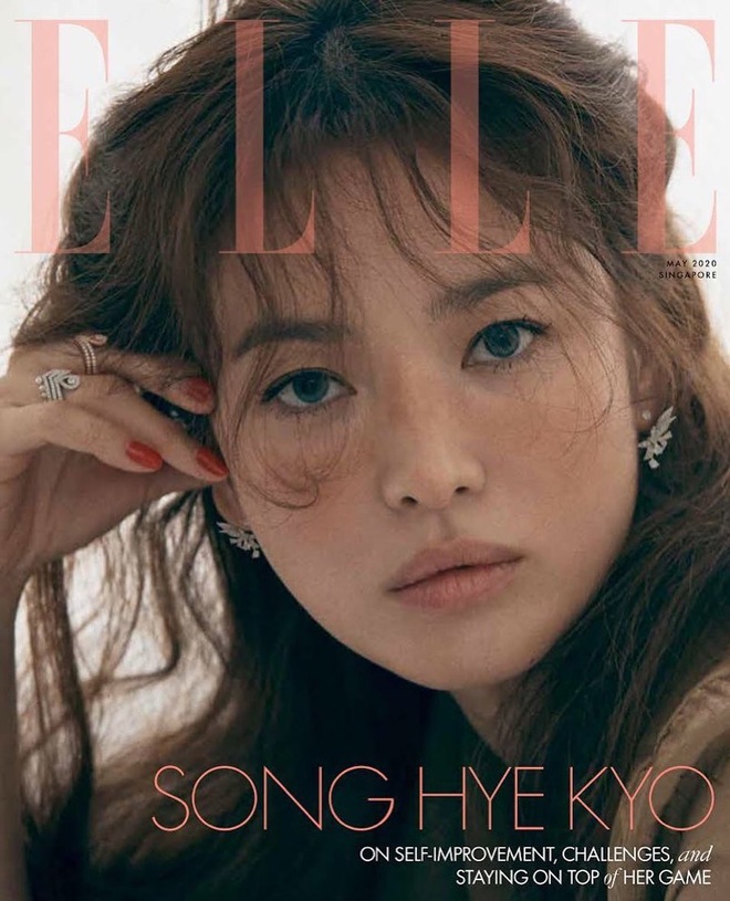 H&ocirc;m qua bị ch&ecirc; như b&uacute;p b&ecirc; ma, nay Song Hye Kyo đ&aacute;p lại bằng loạt ảnh vừa lạ vừa đẹp muốn xỉu: U40 vẫn l&agrave; n&agrave;ng thơ ch&acirc;u &Aacute;! - Ảnh 2.