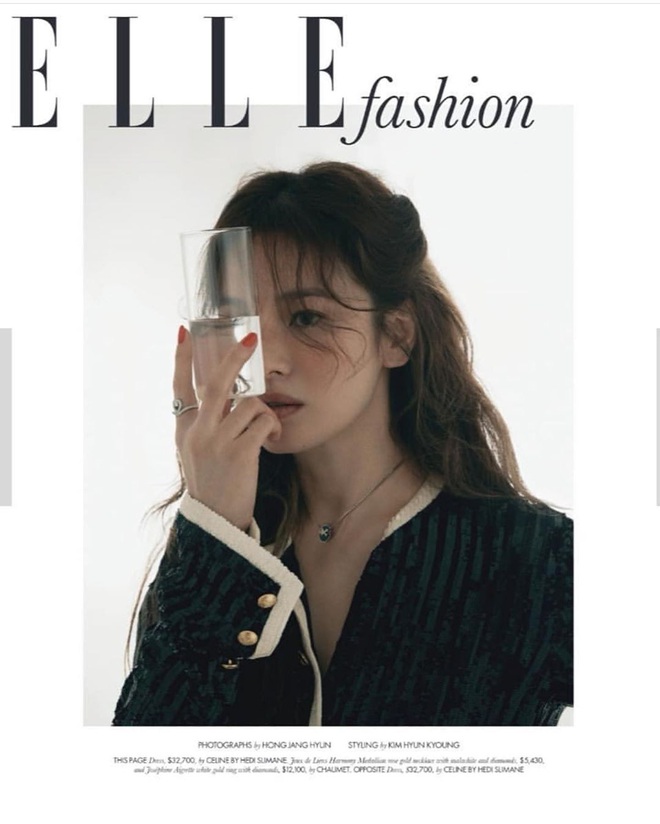 H&ocirc;m qua bị ch&ecirc; như b&uacute;p b&ecirc; ma, nay Song Hye Kyo đ&aacute;p lại bằng loạt ảnh vừa lạ vừa đẹp muốn xỉu: U40 vẫn l&agrave; n&agrave;ng thơ ch&acirc;u &Aacute;! - Ảnh 3.