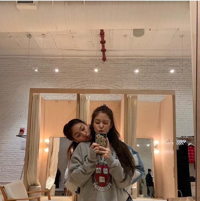 Jennie (BLACKPINK) đúng là nữ hoàng selfie của Kbiz: Muôn hình vạn trạng, đạt đến level cứ up hình đều gây bão - Ảnh 14.