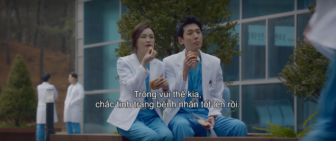 Hết Kim phân Lee Min Ho ở Quân Vương Bất Diệt lại tới Jeong Won cuồng phân ở Hospital Playlist, các oppa dạo này bị sao ta? - Ảnh 2.