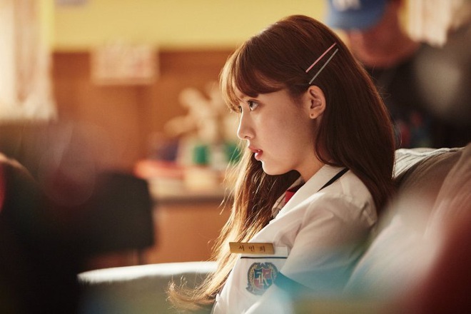 Extracurricular: Ph&aacute;t h&atilde;i v&igrave; &ldquo;b&oacute;c&rdquo; đường d&acirc;y mại d&acirc;m của cậu &uacute;t Tầng Lớp Itaewon, nhạy cảm v&agrave; bạo lực ăn trọn 10 điểm? - Ảnh 8.