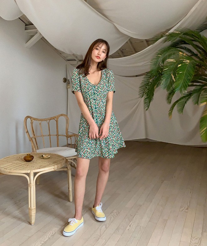 5 mẫu v&aacute;y xứng đ&aacute;ng được chị em đầu tư v&igrave; diện l&ecirc;n chỉ trẻ trung xinh tươi chứ muốn dừ đi cũng kh&oacute; - Ảnh 11.