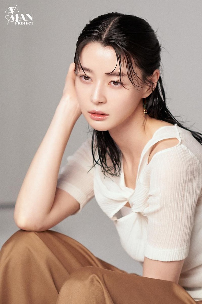 Muốn ngất v&igrave; ảnh hậu trường của phụ hot nhất &ldquo;Itaewon Class&rdquo;: Vẫn biết chị xinh nhưng g&oacute;c nghi&ecirc;ng đ&ograve;i mạng thế n&agrave;y ai m&agrave; chịu nổi? - Ảnh 2.